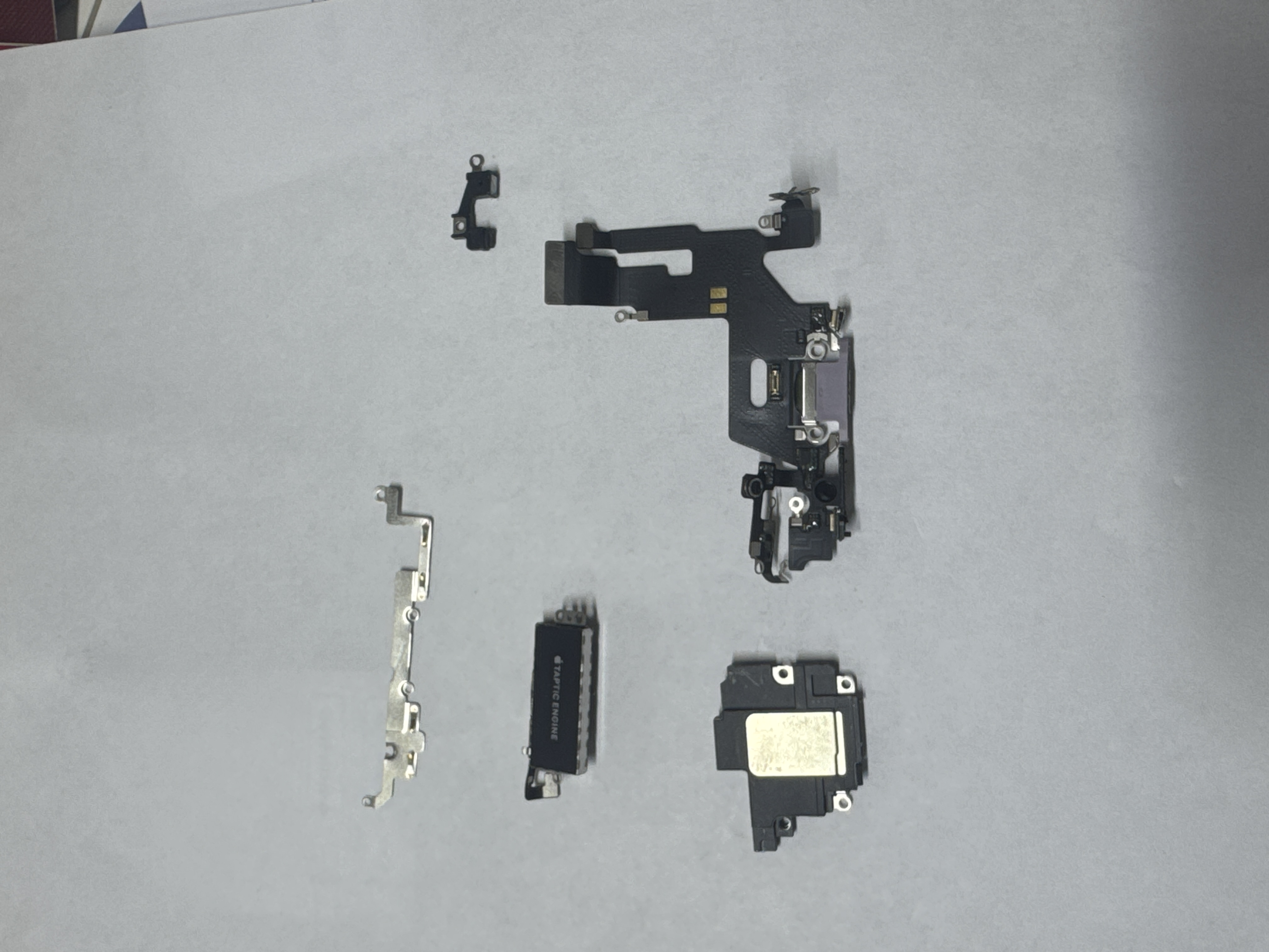 İphone 11 sarj bordu